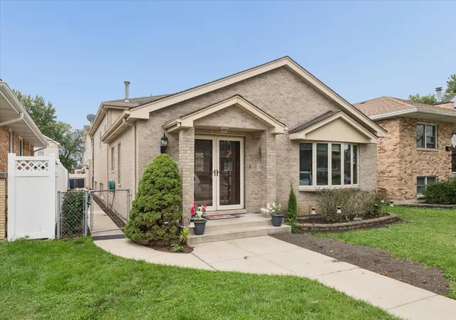 Single family home for sale at 7645 W Rascher Ave, Chicago, IL 60656 | MLS# 12755368