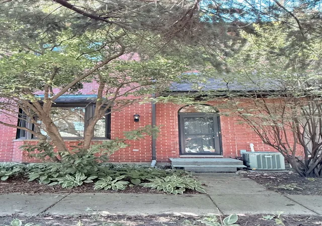 Photo 2 of Townhouse for sale at 1339 E Central Rd, Arlington Heights, IL 60005 | MLS# 12755372 | Listing updated on 2026-09-17