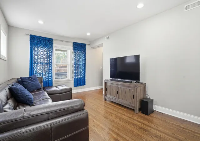 Photo 3 of Single family home for sale at 2923 N New England Ave, Chicago, IL 60634 | MLS# 12755391 | Listing updated on 2026-09-15