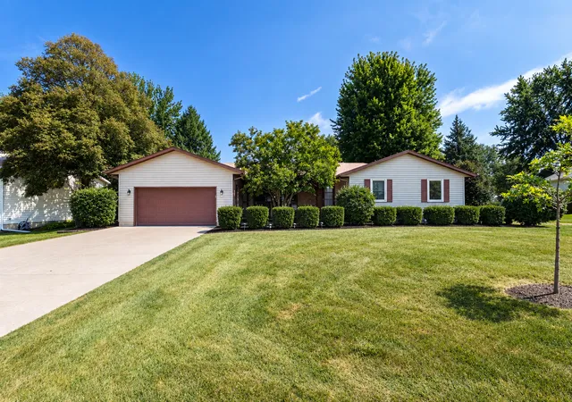 Photo 1 of Single family home for sale at 830 Oriole Ct, Geneseo, IL 61254 | MLS# 12755407 | Listing updated on 2026-09-12