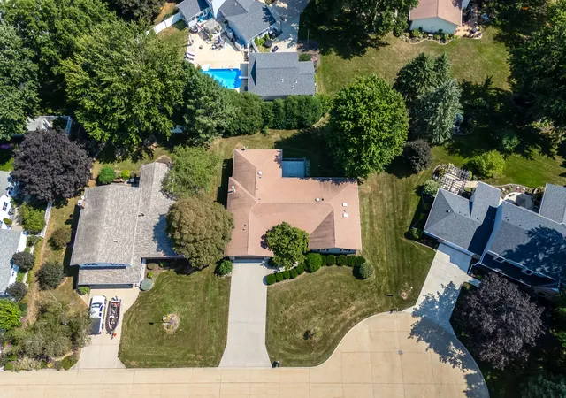 Photo 2 of Single family home for sale at 830 Oriole Ct, Geneseo, IL 61254 | MLS# 12755407 | Listing updated on 2026-09-12