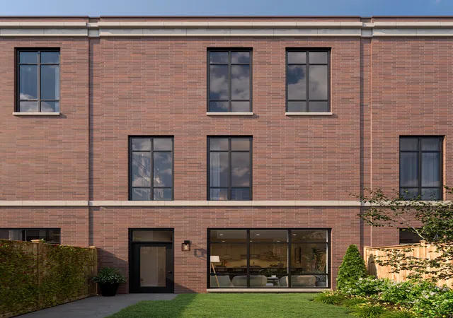 Photo 3 of Single family home for sale at 2915 N Oakley Ave, Chicago, IL 60618 | MLS# 12755408 | Listing updated on 2026-09-16