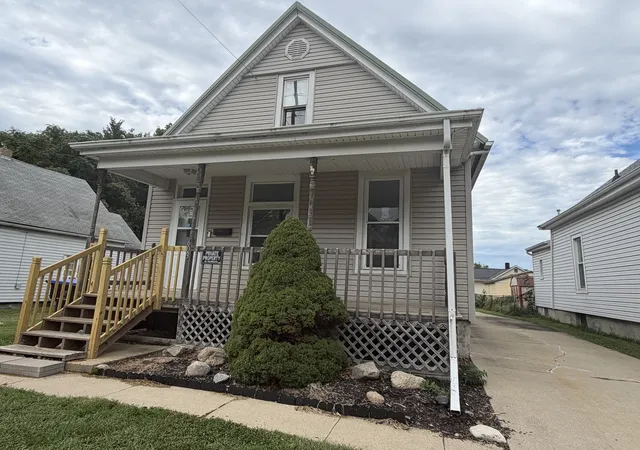 Photo 1 of Single family home for sale at 603 W Oakland Ave, Bloomington, IL 61701 | MLS# 12755414 | Listing updated on 2026-10-05
