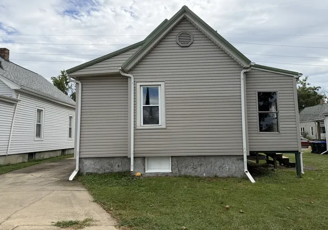 Photo 4 of Single family home for sale at 603 W Oakland Ave, Bloomington, IL 61701 | MLS# 12755414 | Listing updated on 2026-10-05