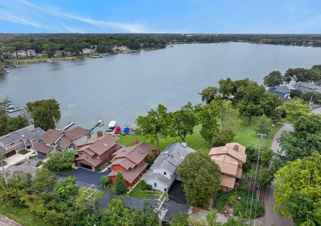Photo 2 of Single family home for sale at 26469 N Il Route 83, Mundelein, IL 60060 | MLS# 12755417 | Listing updated on 2026-09-21