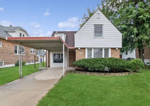 Photo 3 of Single family home for sale at 8028 42nd Court, Lyons, IL 60534 | MLS# 12755444 | Listing updated on 2026-09-30
