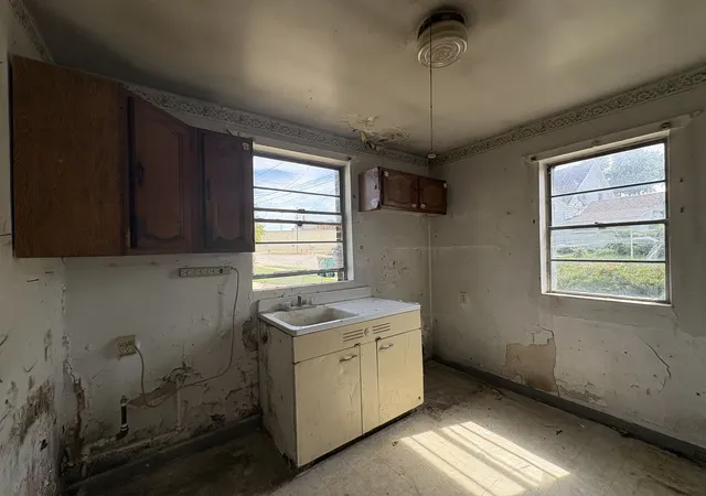 Photo 4 of Sale Pending at 610 E Bronson St, Streator, IL 61364 | MLS# 12755461 | Listing updated on 2026-09-21