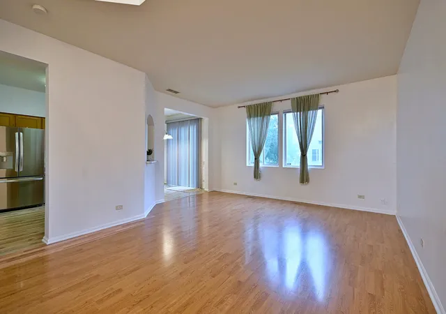 Photo 4 of Condo for sale at 1087 Delta Dr #1087, Elgin, IL 60123 | MLS# 12755464 | Listing updated on 2026-10-05
