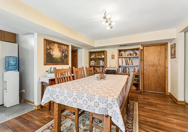 Photo 4 of Single family home for sale at 421 Thornton St, Lockport, IL 60441 | MLS# 12755475 | Listing updated on 2026-10-20