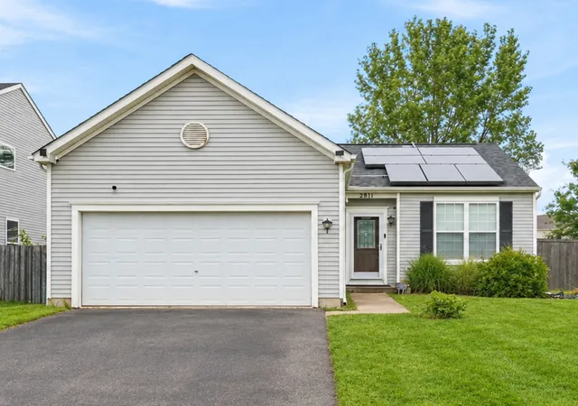 Photo 1 of Single family home for sale at 2811 Stonewall Ln, Joliet, IL 60435 | MLS# 12755477 | Listing updated on 2026-10-07