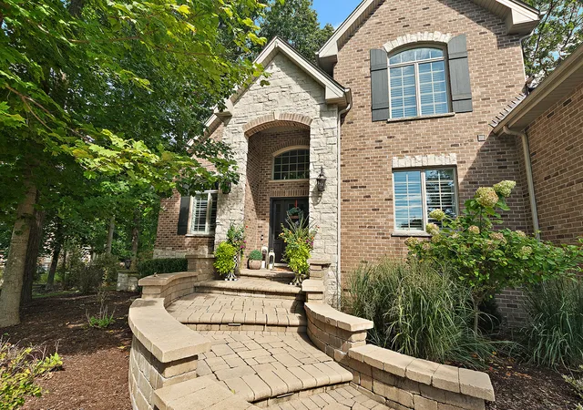 Photo 4 of Single family home for sale at 20633 Charmaine Ct, Frankfort, IL 60423 | MLS# 12755481 | Listing updated on 2026-10-07