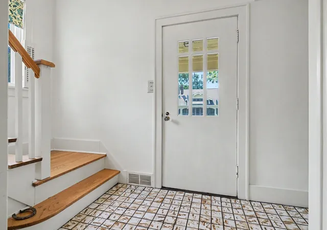 Photo 2 of Single family home for sale at 1604 E Jackson St, Bloomington, IL 61701 | MLS# 12755482 | Listing updated on 2026-09-16