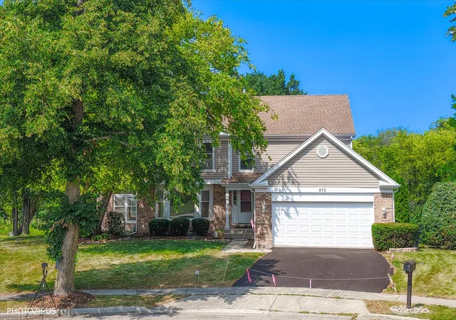 Photo 4 of Single family home for sale at 970 Ponderosa Ln, Hoffman Estates, IL 60010 | MLS# 12755484 | Listing updated on 2026-09-16