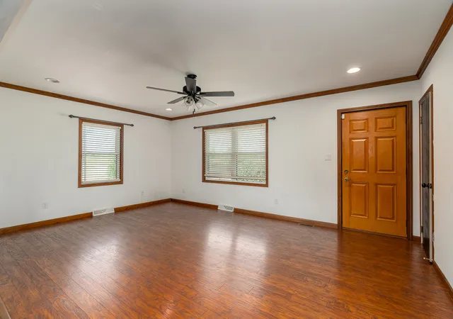 Photo 4 of Single family home for sale at 325 Butler Rd, Harrisburg, IL 62946 | MLS# 12755500 | Listing updated on 2026-10-21