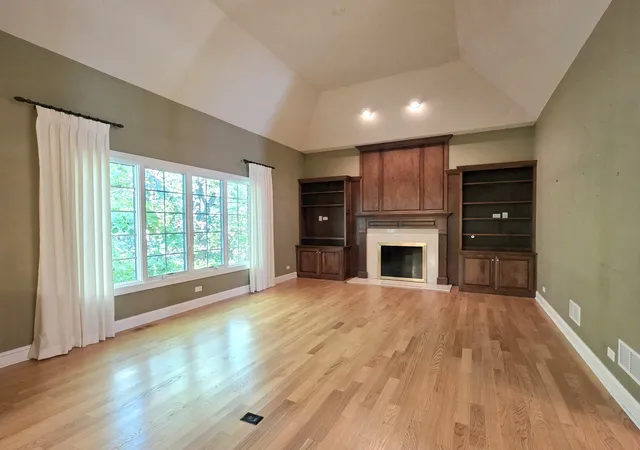 Photo 4 of Single family home for sale at 20228 Oakwood Dr, Mokena, IL 60448 | MLS# 12755511 | Listing updated on 2026-10-08