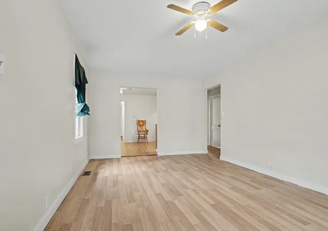Photo 3 of Single family home for sale at 823 E Prairie St, Pontiac, IL 61764 | MLS# 12755520 | Listing updated on 2026-10-29