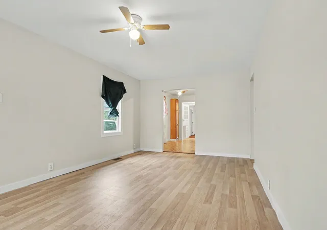Photo 4 of Single family home for sale at 823 E Prairie St, Pontiac, IL 61764 | MLS# 12755520 | Listing updated on 2026-10-29