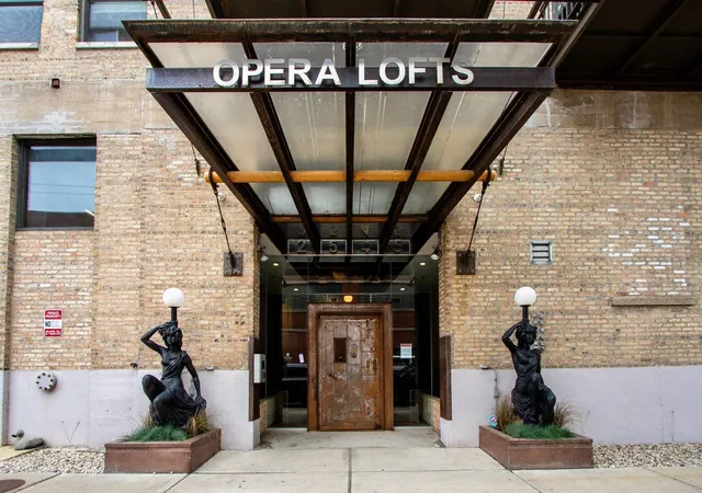 Photo 2 of Condo for sale at 2545 S Dearborn St #608, Chicago, IL 60616 | MLS# 12755533 | Listing updated on 2026-09-16