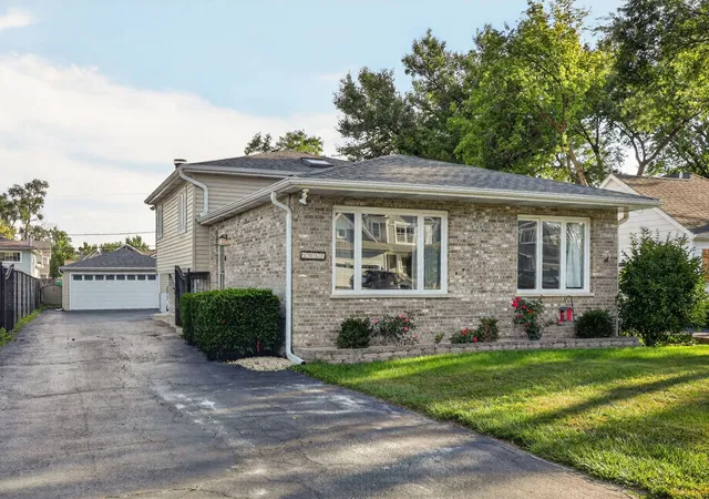 Photo 1 of Single family home for sale at 1017 Palmer St, Downers Grove, IL 60516 | MLS# 12755553 | Listing updated on 2026-09-22