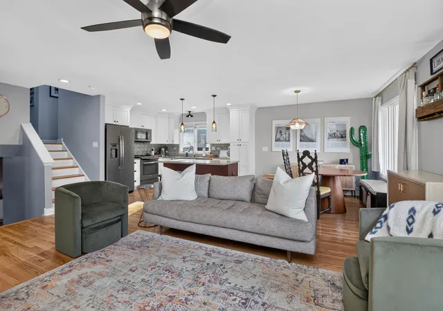 Photo 3 of Single family home for sale at 1017 Palmer St, Downers Grove, IL 60516 | MLS# 12755553 | Listing updated on 2026-09-22