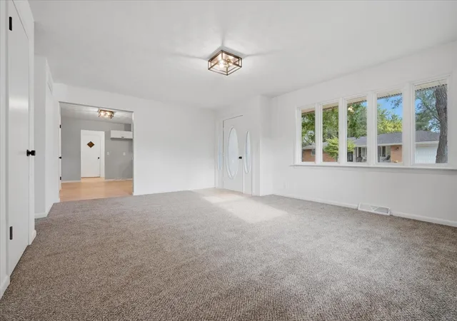 Photo 4 of Single family home for sale at 404 Sunset Dr, Heyworth, IL 61745 | MLS# 12755558 | Listing updated on 2026-09-13