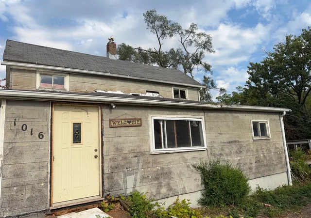 Photo 1 of Single family home for sale at 1016 State St, Colona, IL 61241 | MLS# 12755564 | Listing updated on 2026-09-23