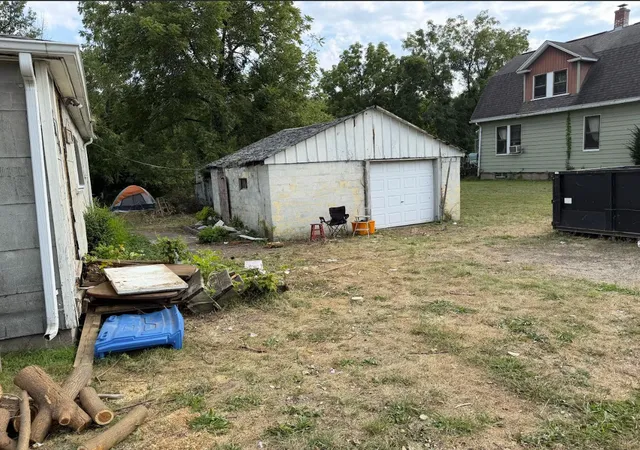 Photo 3 of Single family home for sale at 1016 State St, Colona, IL 61241 | MLS# 12755564 | Listing updated on 2026-09-23