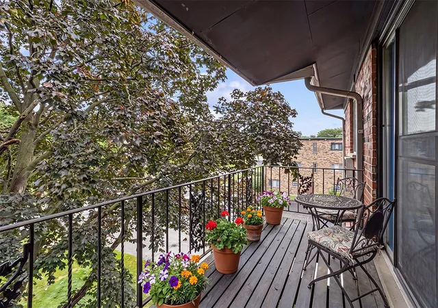 Listing Photo 2 - Condo for sale in building located at 5703 128Th St, Crestwood, IL 60445 - Unit #31