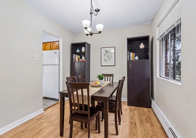 Photo 4 of Condo for sale at 5703 128th Street #31, Crestwood, IL 60418 | MLS# 12755573 | Listing updated on 2026-09-14