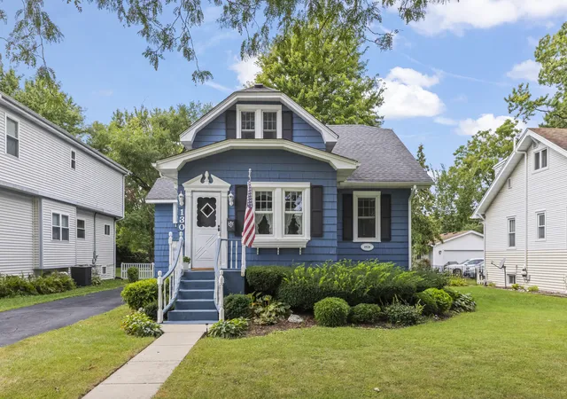 Photo 1 of Single family home for sale at 130 S Yale Ave, Villa Park, IL 60181 | MLS# 12755590 | Listing updated on 2026-09-24