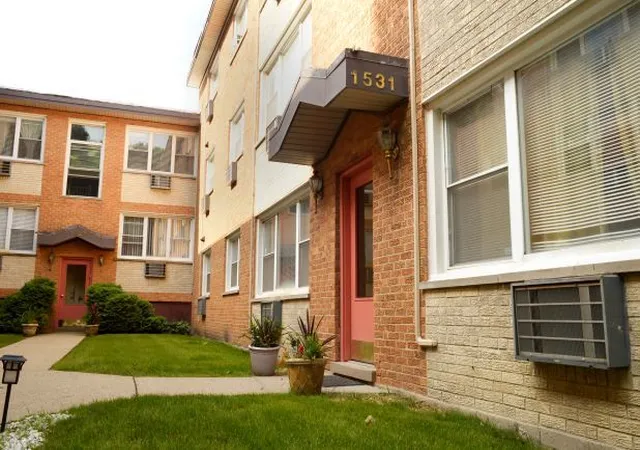 Photo 2 of Condo for sale at 1531 W Sherwin Ave #1S, Chicago, IL 60626 | MLS# 12755601 | Listing updated on 2026-09-15