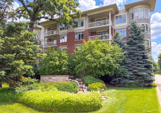 Photo 1 of Condo for sale at 425 Benjamin Dr #207, Vernon Hills, IL 60061 | MLS# 12755603 | Listing updated on 2026-09-13