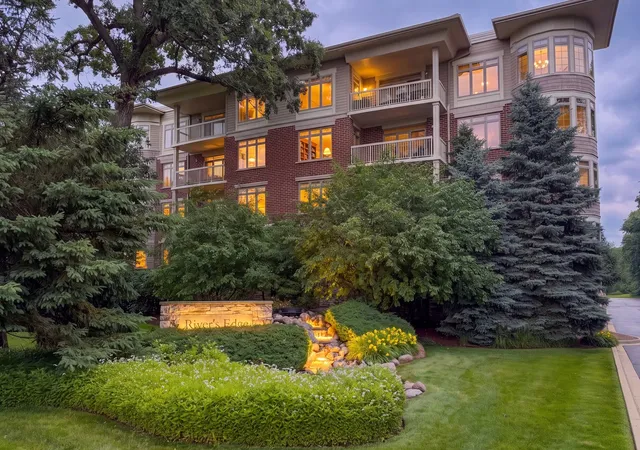 Photo 1 of Condo for sale at 425 Benjamin Dr #302, Vernon Hills, IL 60061 | MLS# 12755605 | Listing updated on 2026-09-23