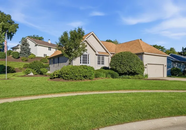 Photo 1 of Single family home for sale at 809 Tuckaway Ct, Twin Lakes, WI 53181 | MLS# 12755613 | Listing updated on 2026-09-29