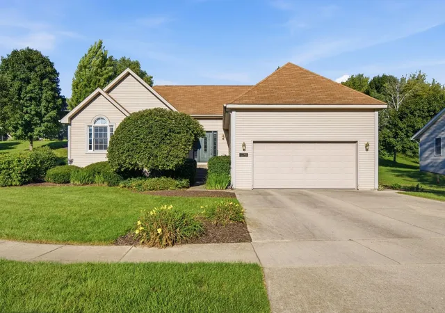 Photo 1 of Single family home for sale at 809 Tuckaway Ct, Twin Lakes, WI 53181 | MLS# 12755613 | Listing updated on 2026-10-08