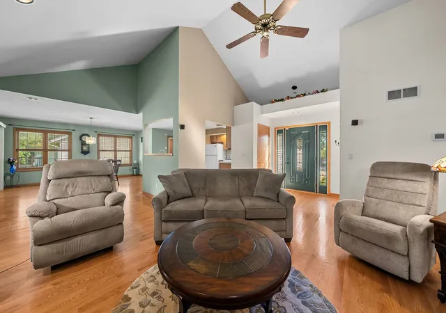 Photo 3 of Single family home for sale at 809 Tuckaway Ct, Twin Lakes, WI 53181 | MLS# 12755613 | Listing updated on 2026-09-29
