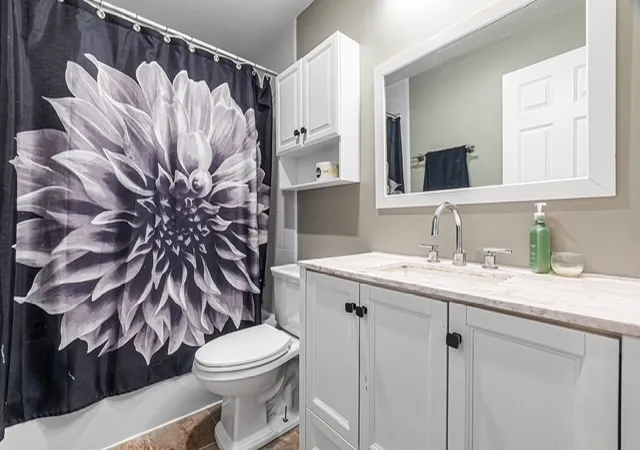 Listing Photo 2 - Condo for sale in building located at 5800 W 105Th St, Oak Lawn, IL 60453 - Unit #4C