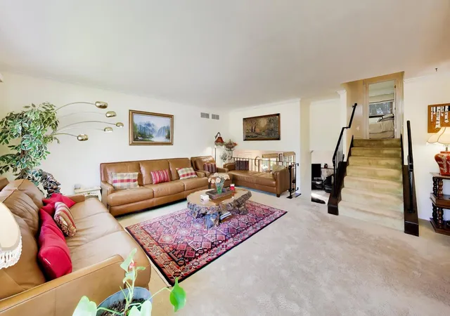 Photo 3 of Single family home for sale at 1009 Beverly Ct, Lombard, IL 60148 | MLS# 12755637 | Listing updated on 2026-09-24