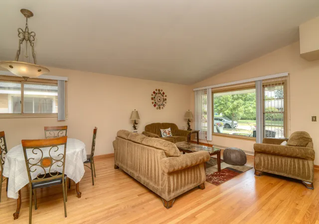Photo 3 of Single family home for sale at 828 S Mitchell Rd, Elmhurst, IL 60126 | MLS# 12755640 | Listing updated on 2026-09-16