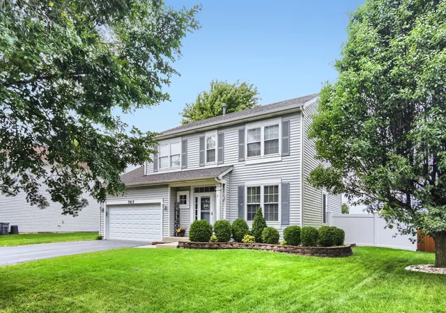 Photo 3 of Single family home for sale at 7815 Briarcliff Dr, Plainfield, IL 60586 | MLS# 12755682 | Listing updated on 2026-09-24