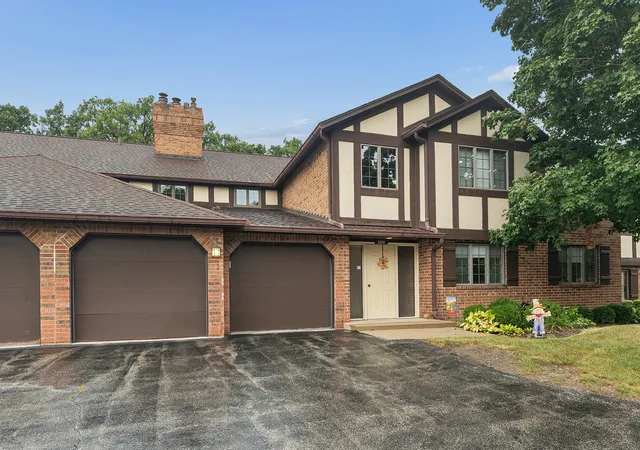 Photo 1 of Condo for sale at 13210 S Oak Ridge Trl #1A, Palos Heights, IL 60463 | MLS# 12755706 | Listing updated on 2026-09-21