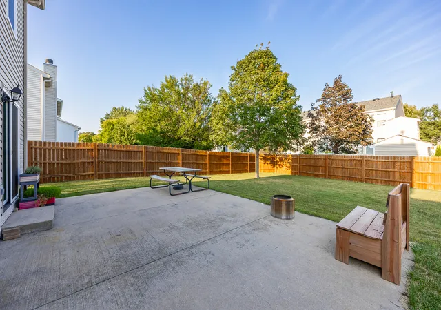 Photo 4 of Single family home for sale at 1210 Brookfield Dr, Plainfield, IL 60586 | MLS# 12755721 | Listing updated on 2026-09-22