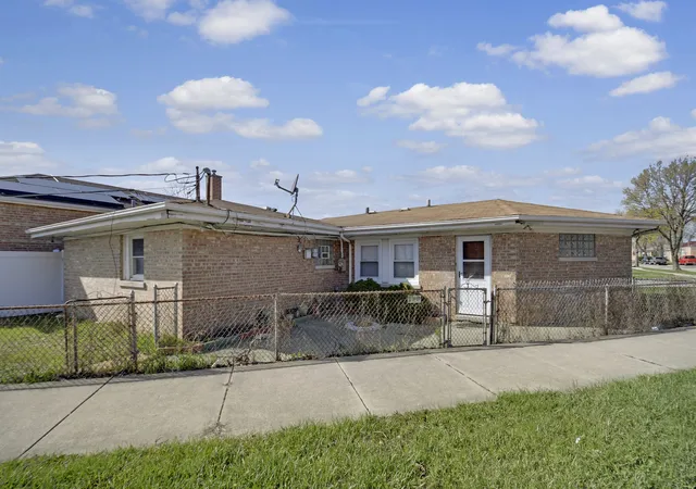 Photo 12 of Sale Pending at 3801 W 84th Place, Chicago, IL 60652 | MLS# 12755725 | Listing updated on 2026-10-05
