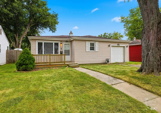 Photo 3 of Single family home for sale at 1556 S 4th Avenue, Kankakee, IL 60901 | MLS# 12755730 | Listing updated on 2026-09-18