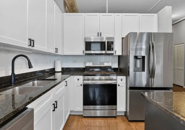Photo 2 of Condo for sale at 950 W Monroe St #612, Chicago, IL 60607 | MLS# 12755738 | Listing updated on 2026-09-16