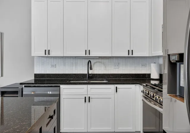 Photo 3 of Condo for sale at 950 W Monroe St #612, Chicago, IL 60607 | MLS# 12755738 | Listing updated on 2026-09-16