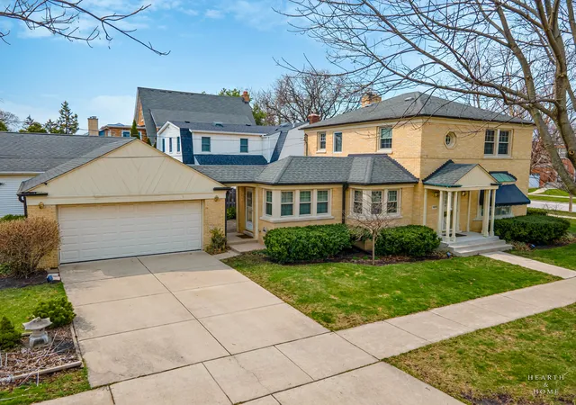 Photo 1 of Single family home for sale at 400 W Milburn Ave, Mount Prospect, IL 60056 | MLS# 12755742 | Listing updated on 2026-09-22