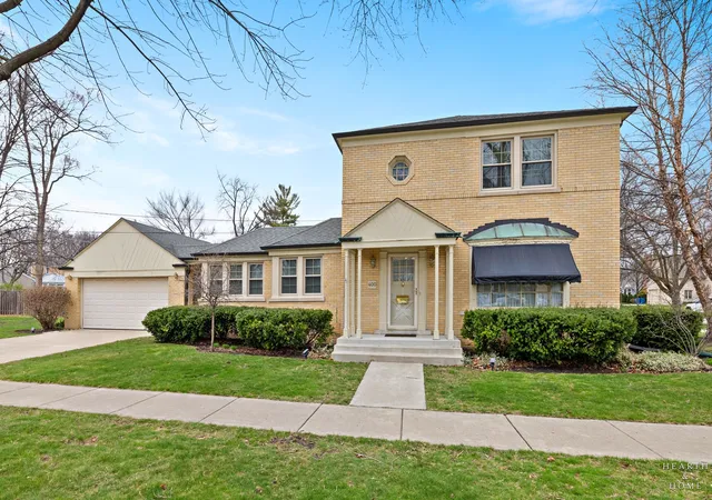 Photo 2 of Single family home for sale at 400 W Milburn Ave, Mount Prospect, IL 60056 | MLS# 12755742 | Listing updated on 2026-09-22