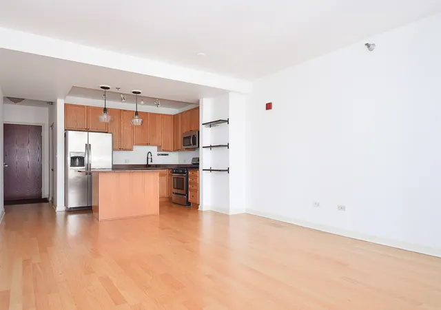 Photo 3 of Condo for sale at 1250 S Michigan Ave #2205, Chicago, IL 60605 | MLS# 12755759 | Listing updated on 2026-09-16