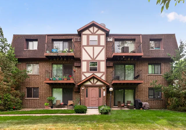 Photo 1 of Condo for sale at 1000 Judson St #1A, Bensenville, IL 60106 | MLS# 12755765 | Listing updated on 2026-09-16